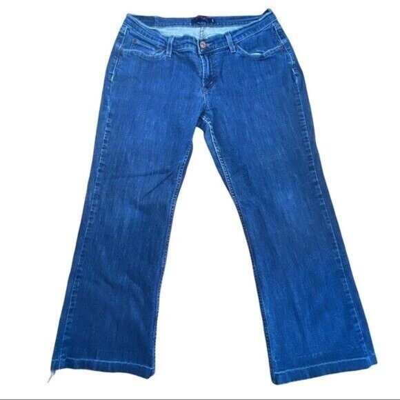 Levi's Denim - Womens Levi's Curvy Cut 528 Crop Jeans 15 altered raw hem 33 x 24.5 Juniors